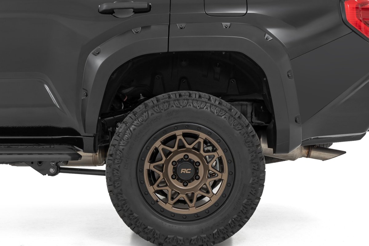 Toyota 4Runner Pocket Fender Flares - Rough Country - 6X7 Everest - Flat Black - '25-'26